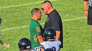 Vergüenza total: Entrenadores pelean frente a niños de fútbol americano y los suspenden indefinidamente