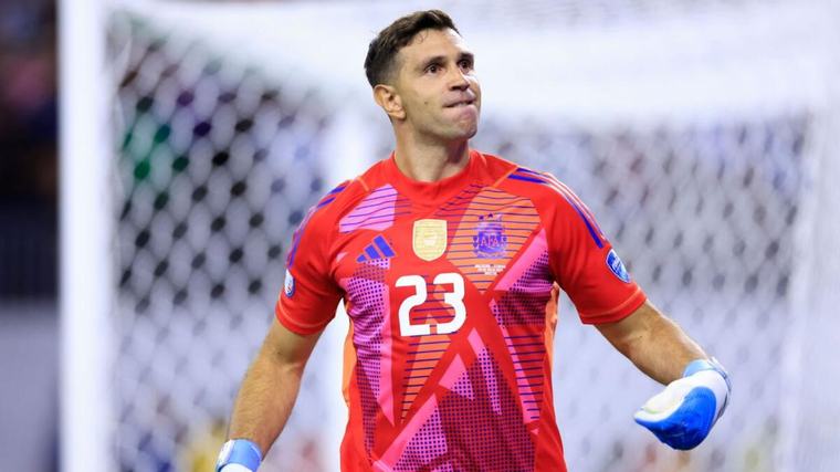 El Chelsea fichó a Emiliano "Dibu" Martínez por tres años