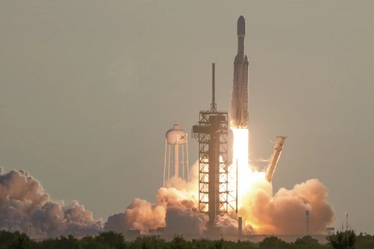 La NASA lanzó al espacio un nuevo telescopio