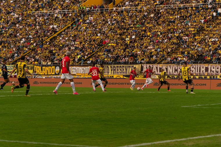 La pasión llenó el “templo sagrado”: así se vivió la edición 133 del clásico entre Deportivo Táchira y Caracas FC