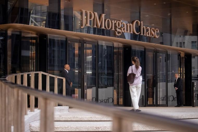 ¿Invertir en Colombia o Perú? JPMorgan tiene razones para preferir a uno de los dos