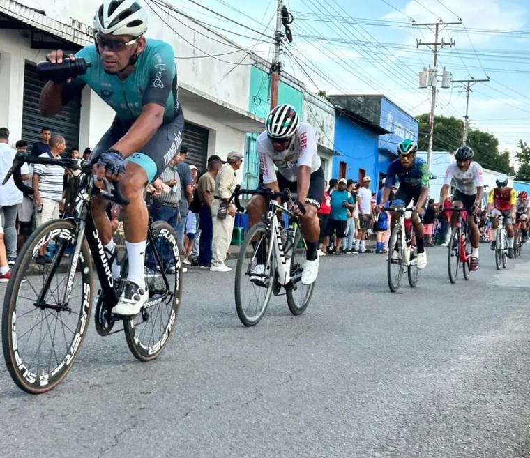 Más de 50 atletas compitieron en el clásico ciclístico de Quiriquire