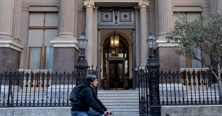 ¿Cómo seguirá el ritmo de compra de dólares del Banco Central argentino hasta fin de 2026?