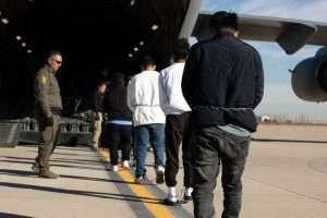 Guyana recibe a deportados por EEUU