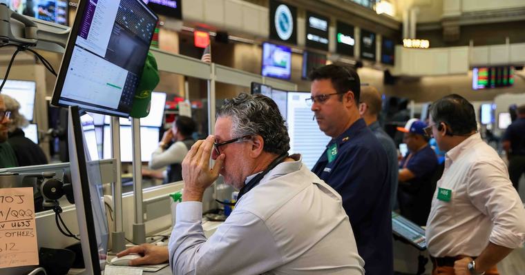 Wall Street cae con el petróleo cerca de US$95 y la presión de una ola global de ventas de bonos