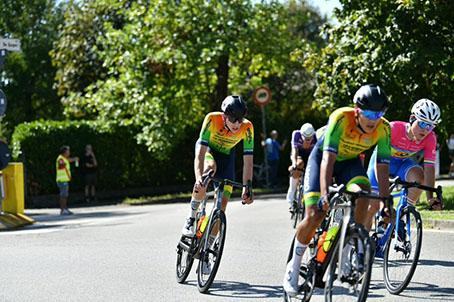Tachirense Eduard Ayala comienza mostrarse en el ciclismo europeo