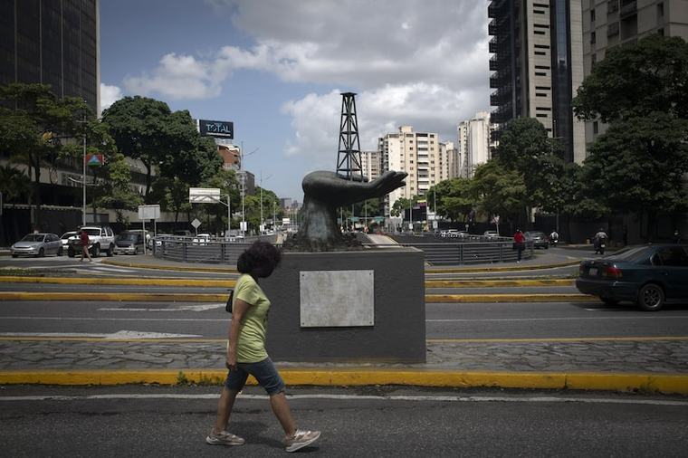 Acuerdo petrolero entre EE.UU. y Venezuela: UBS alerta por tres riesgos legales y políticos