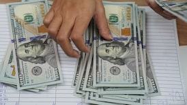 MinHacienda se compromete al ajuste fiscal y pide inversión al sector privado colombiano